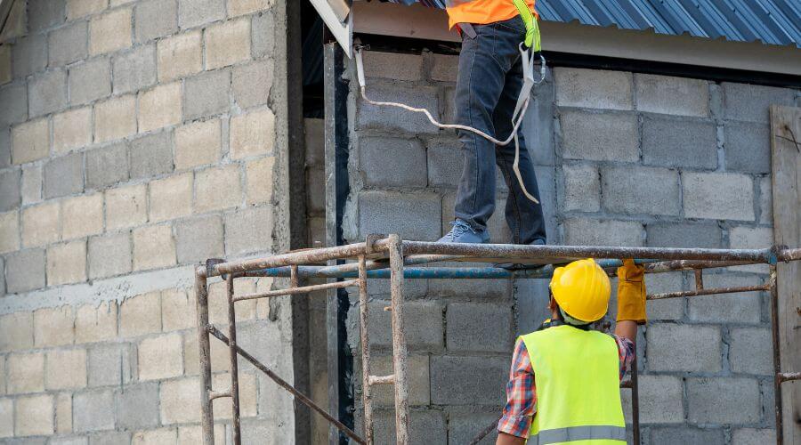 Expert Emergency Roof Repairs services in Cameron, TX